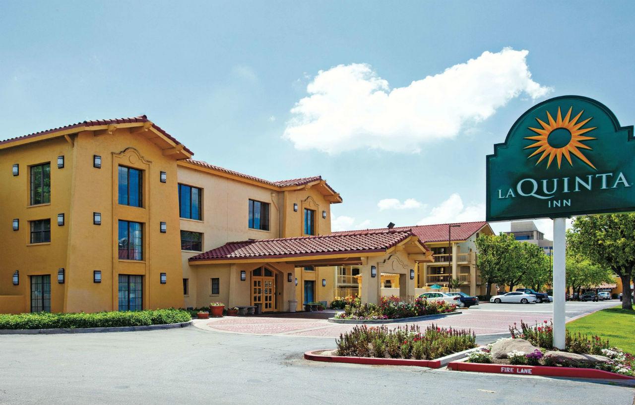 La Quinta Inn By Wyndham Fresno Yosemite Exterior photo